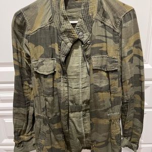 Splendid camo, cargo jacket - incredible condition!